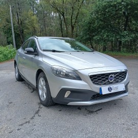 2014 Volvo V40 Hatchback D2
